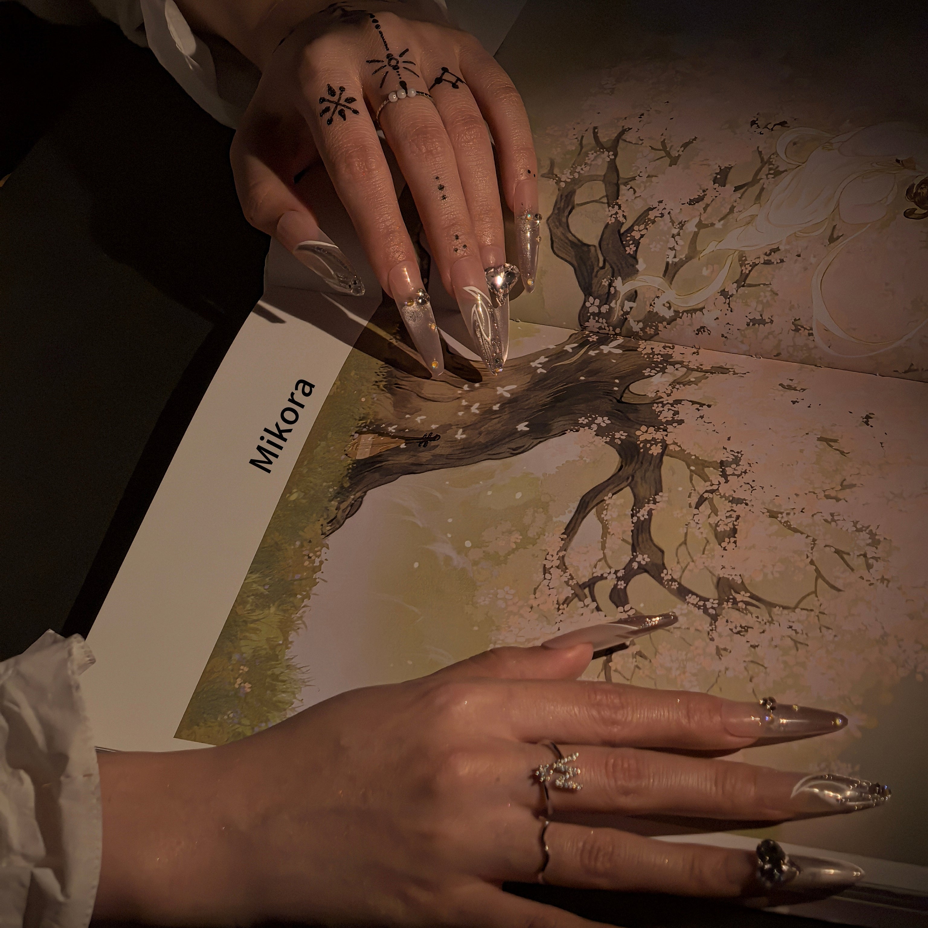 Ongles à coller dorés et diamantés - scintillants 