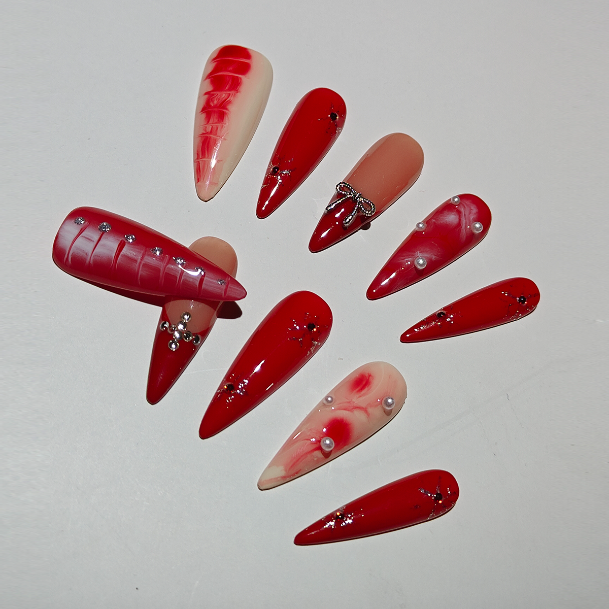 Perles rouges flamboyantes